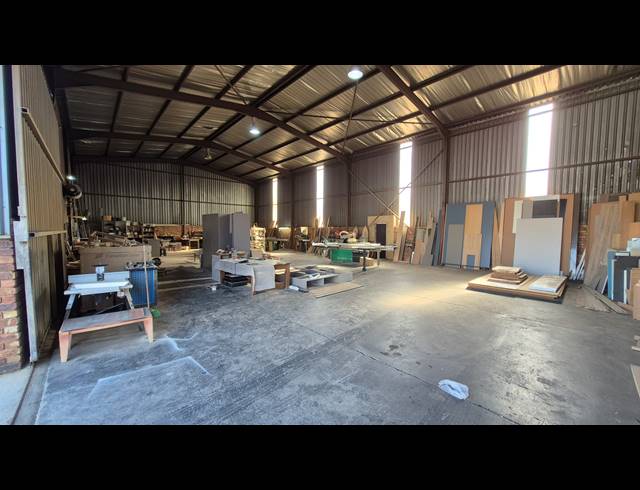 430M² FACTORY FOR SALE IN APEX